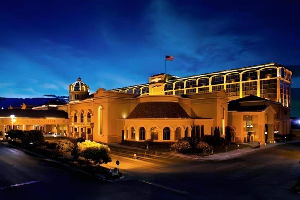 Suncoast Hotel And Casino Лас-Вегас Экстерьер фото