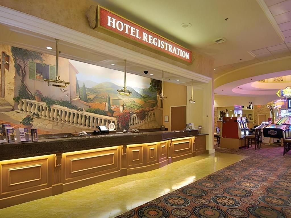 Suncoast Hotel And Casino Лас-Вегас Экстерьер фото